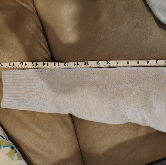 Cashmere Sweater Size Large Blue V Neck 360 Cashmere NWT - Picture 11 of 15